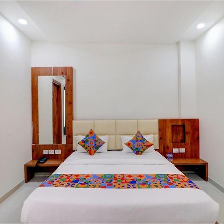 Fabexpress The Regalia Inn Lucknow Eksteriør bilde