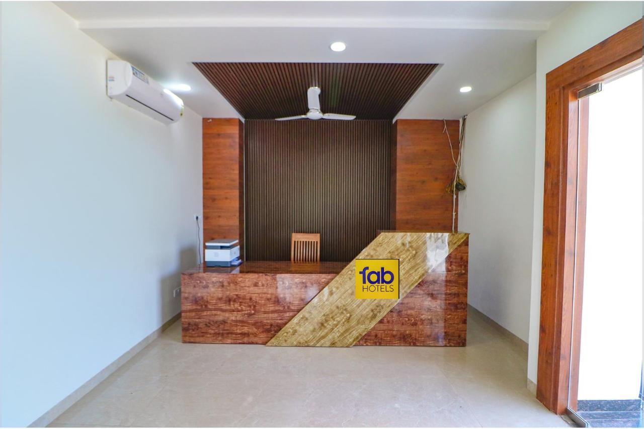 Fabexpress The Regalia Inn Lucknow Eksteriør bilde