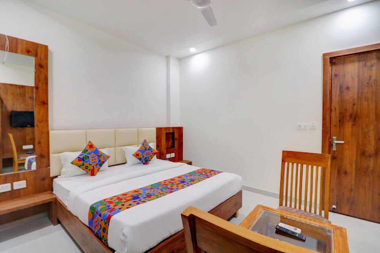 Fabexpress The Regalia Inn Lucknow Eksteriør bilde