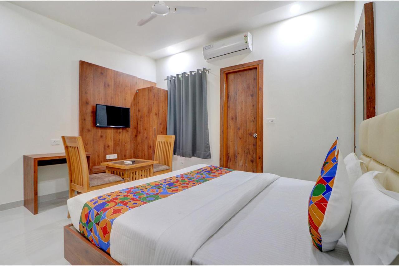 Fabexpress The Regalia Inn Lucknow Eksteriør bilde