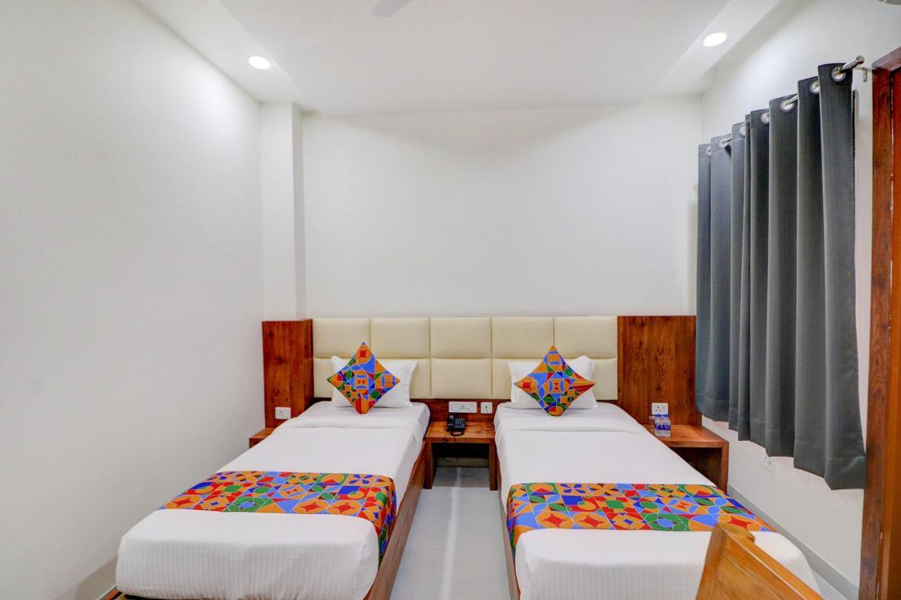 Fabexpress The Regalia Inn Lucknow Eksteriør bilde