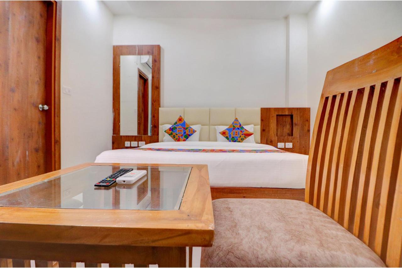 Fabexpress The Regalia Inn Lucknow Eksteriør bilde